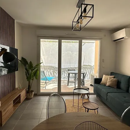 Bel Au Calme Avec Parking Διαμέρισμα *