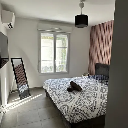 Bel Au Calme Avec Parking * Μεντόν