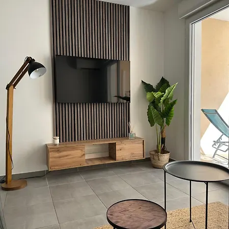 Apartament Bel Au Calme Avec Parking Mentona