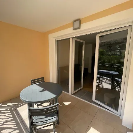 Bel Au Calme Avec Parking *