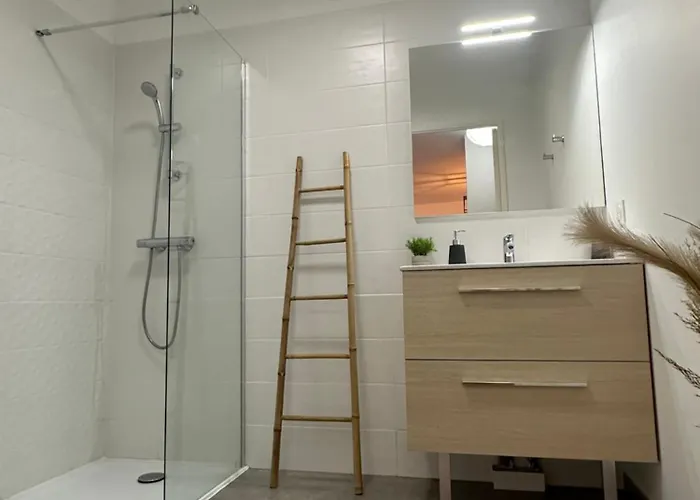 Bel Au Calme Avec Parking Lejlighed Menton